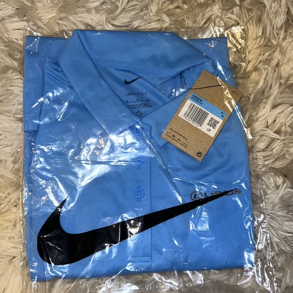 NIKE FOOTJOY GOLF SET WOMENS SIZE MEDIUM - BAG- SKIRT-JACKET- SHIRT - Picture 5 of 10